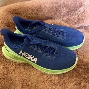 Hoka mens shoes